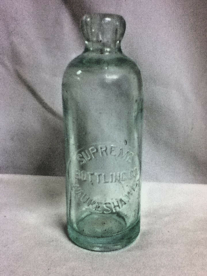 Supreme Bottling Company Wi Old Clear Glass Beer Bottle Embossed Logo 6.75" Bk6