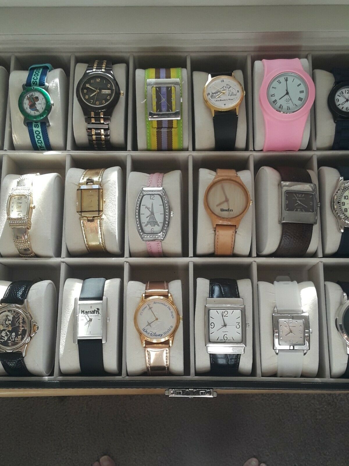 Lot #131 Men's And Women's Watches All Running