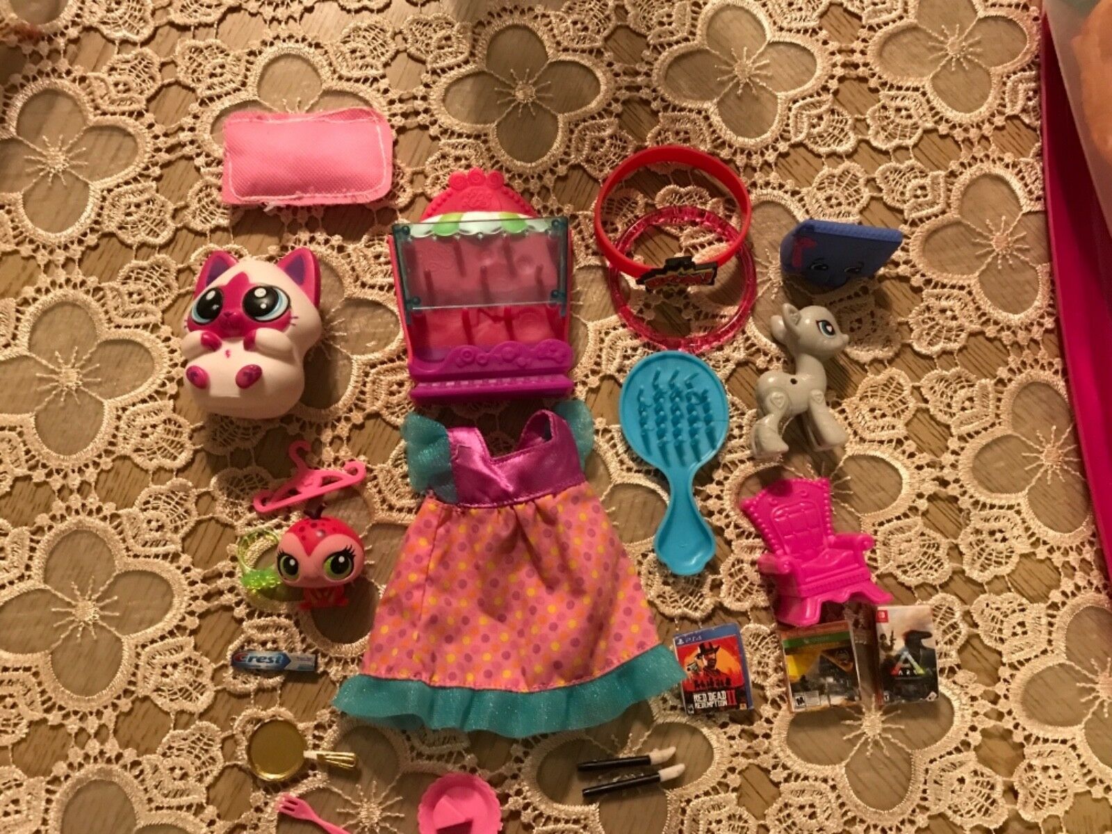 Lot  for You And Toys,clothes,lps,food,pop Pony,shopkins