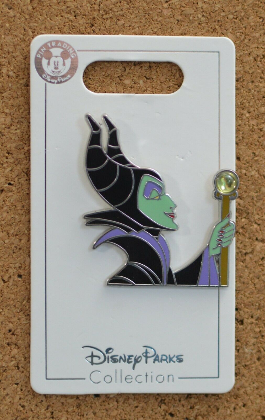 40026 - Maleficent Holding Staff With Stone