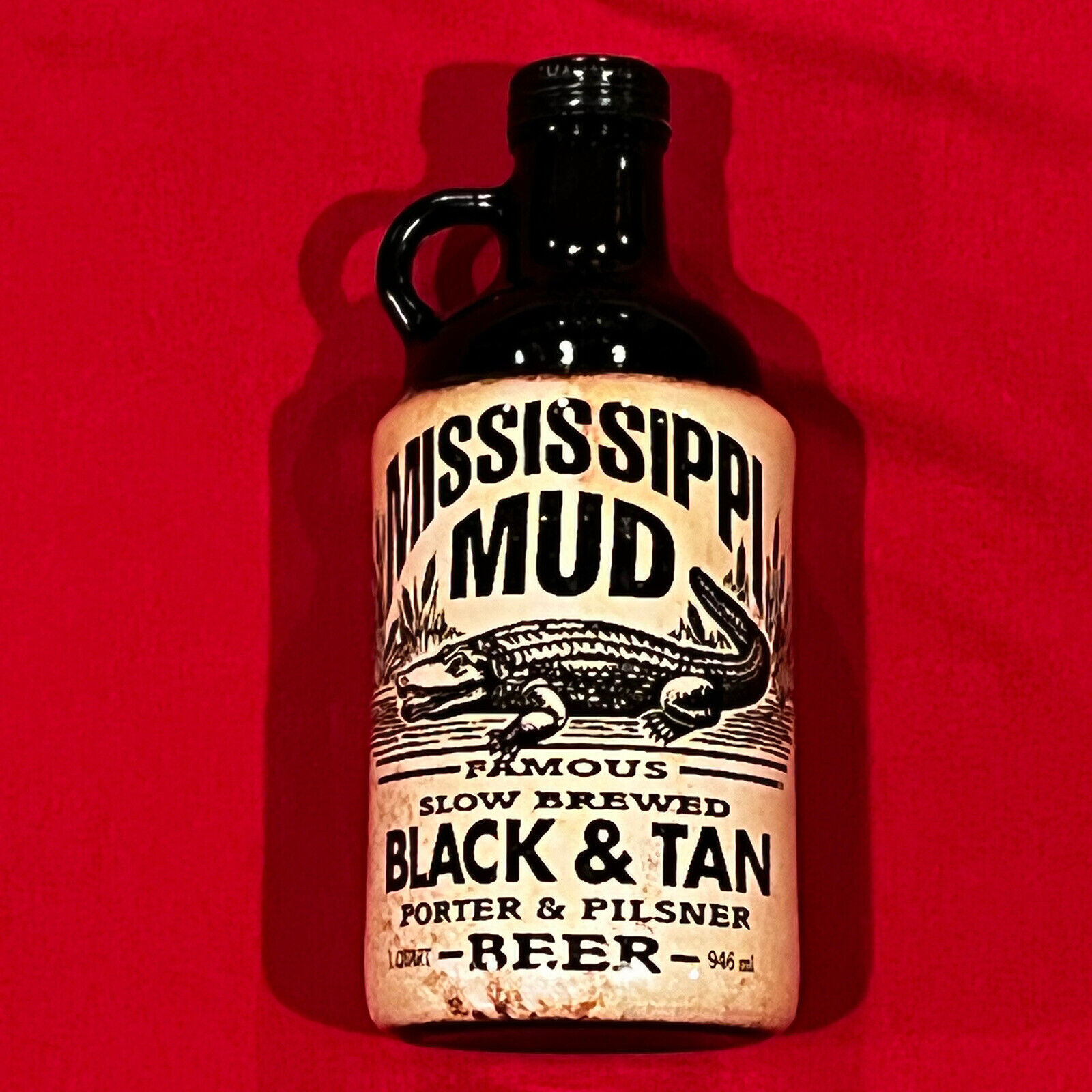 Empty Mississippi Mud Black & Tan Glass Jug With Cap 32 Oz