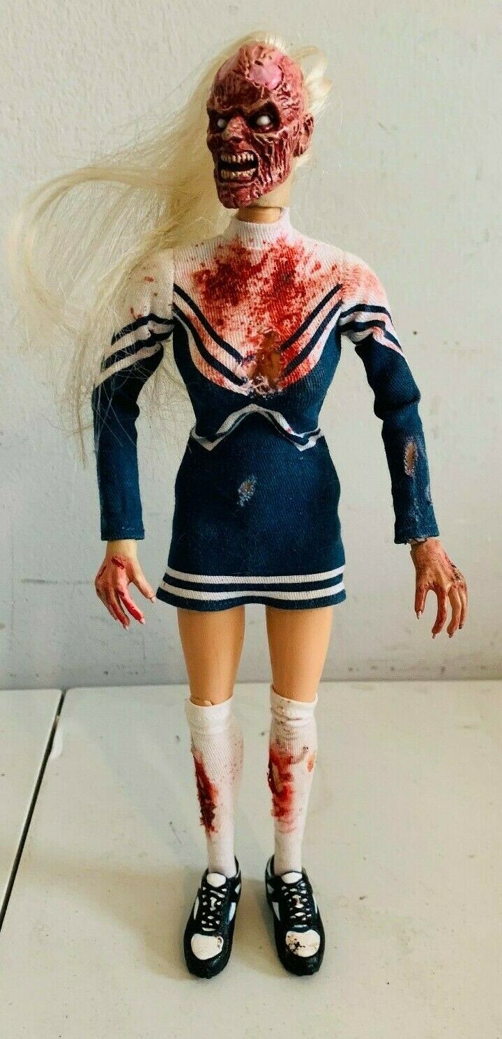 Sideshow Peril Bloody Betty Cheerleader Cheer Leader  Action Figure Doll Scary