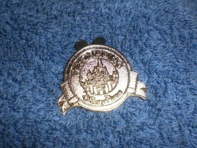 Disney Keep On Tradin' Mystery Collection Sleeping Beauty Castle Gold Pin